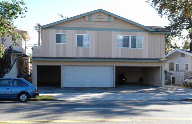 1332 E Broadway in Glendale, CA - Building Photo - Building Photo