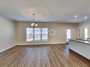 5041 Mountain Springs Rd in Nashville, TN - Foto de edificio - Building Photo