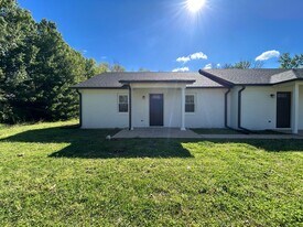 1154 S Washington Ave in Brownsville, TN - Building Photo