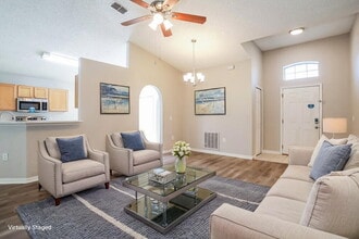 1616 Dartmouth Dr in Middleburg, FL - Building Photo - Building Photo