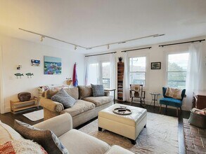 4 Candlewood Knolls Rd in New Fairfield, CT - Building Photo - Building Photo