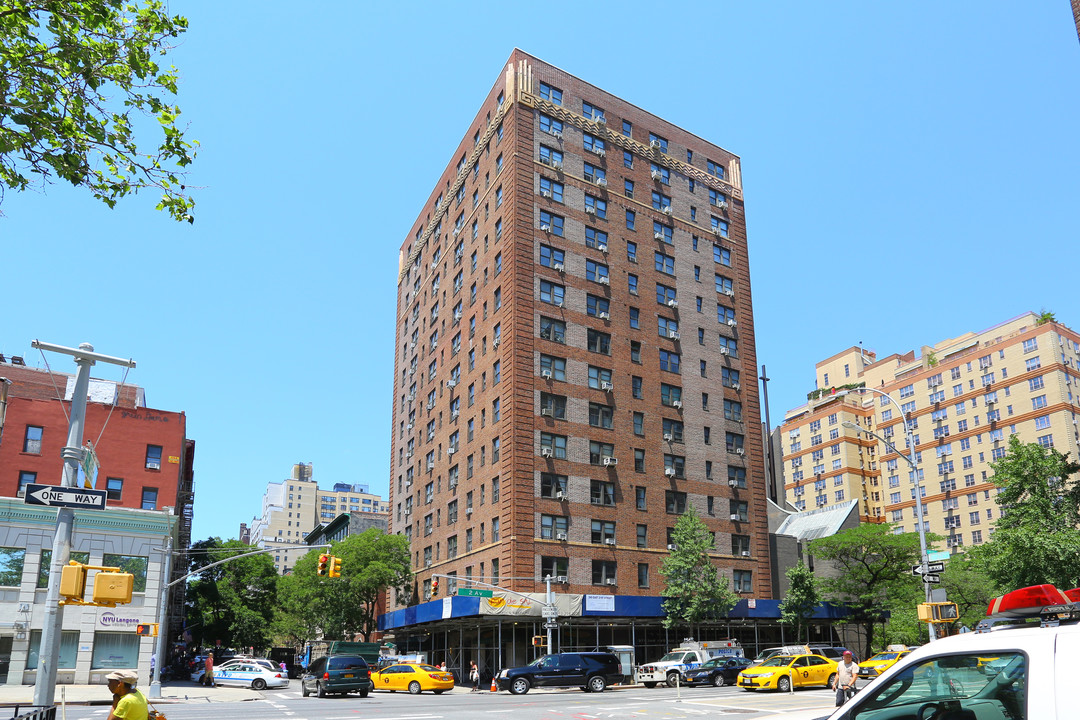 Gramercy Court in New York, NY - Foto de edificio