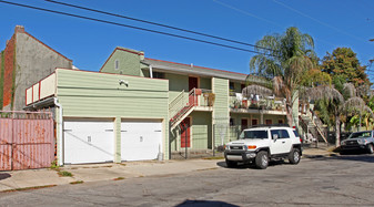 1835 Burgundy St Apartments