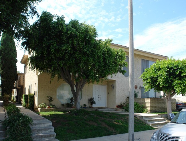 5092 Dunbar Ave in Huntington Beach, CA - Building Photo - Building Photo