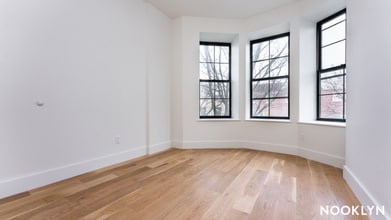 2553 Bedford Ave in Brooklyn, NY - Foto de edificio - Building Photo