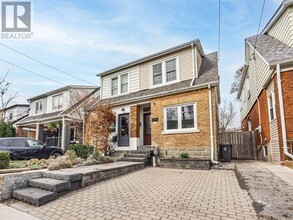 144 Bastedo Ave in Toronto, ON - Building Photo - Building Photo