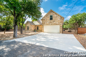 578 Winding River Ln in Spring Branch, TX - Building Photo - Building Photo