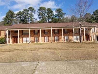 property at 601 E Maryland Ave