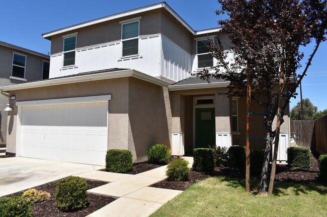 2375 Explorador Dr in Merced, CA - Building Photo - Building Photo
