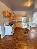 1613 W 87th St, Unit 304 in Chicago, IL - Building Photo