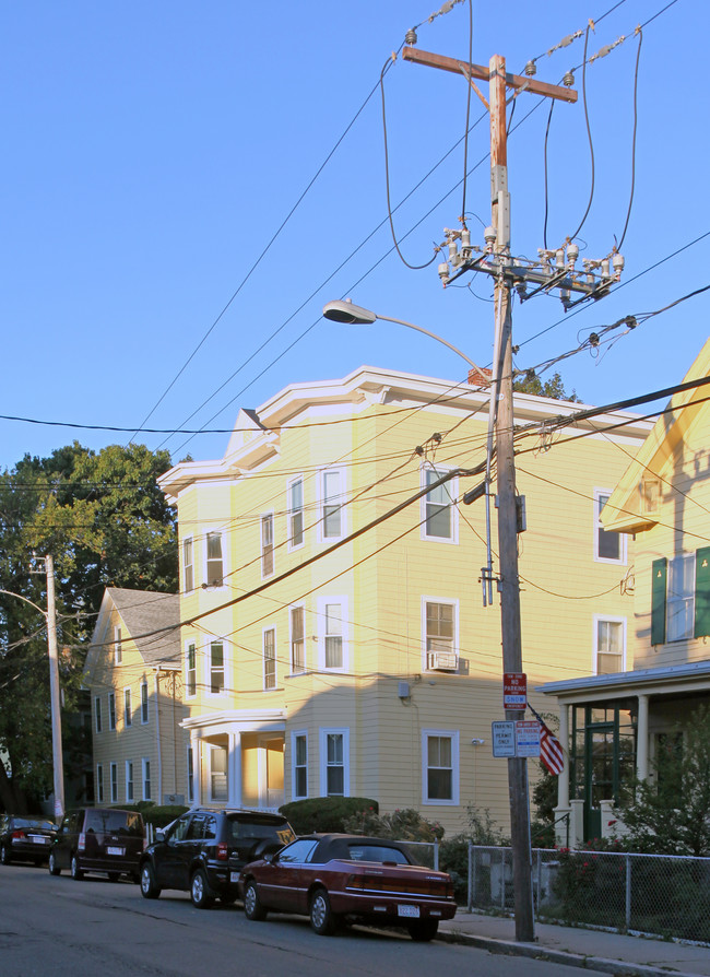 251 Pearl St in Cambridge, MA - Foto de edificio - Building Photo