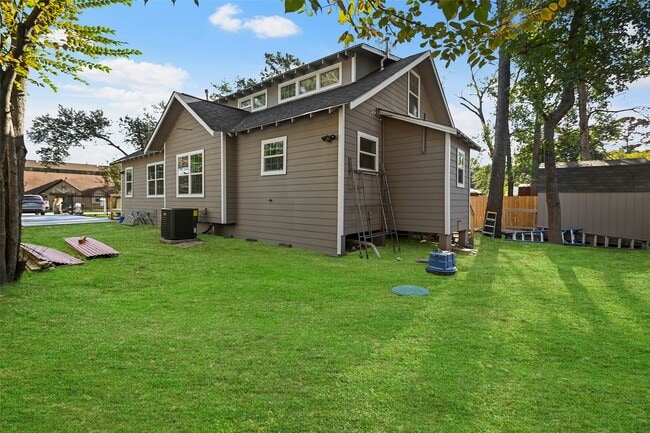 17507 Wild Oak Dr in Houston, TX - Building Photo - Building Photo