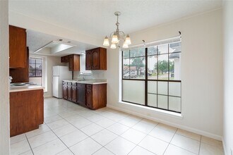 5417 Knollridge Dr in Garland, TX - Foto de edificio - Building Photo