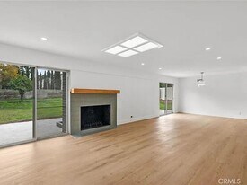 157 Camino La Madera in Camarillo, CA - Building Photo