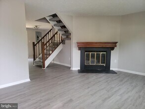 7475 Lone Star Rd in Lorton, VA - Building Photo - Building Photo