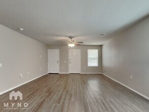 7119 Cozy Run in San Antonio, TX - Building Photo - Building Photo