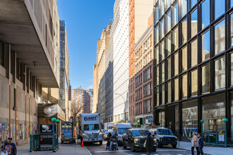 207 West 28Th Street in New York, NY - Foto de edificio - Building Photo