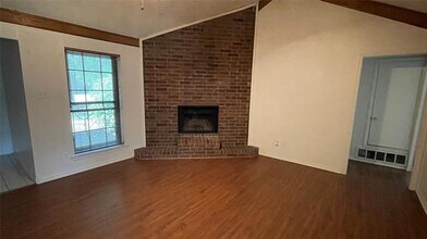 706 Paintbrush Dr in Keller, TX - Building Photo - Building Photo