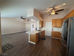 10025 Skipper Ct in Las Vegas, NV - Building Photo - Building Photo