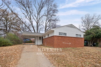 1694 Claire Dr in Memphis, TN - Building Photo - Building Photo