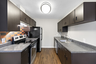 Mad River Apartment Homes in Dayton, OH - Building Photo - Interior Photo