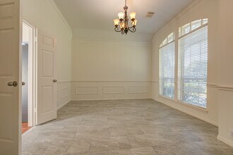 1315 Crescent Pkwy Ct in Houston, TX - Building Photo - Building Photo