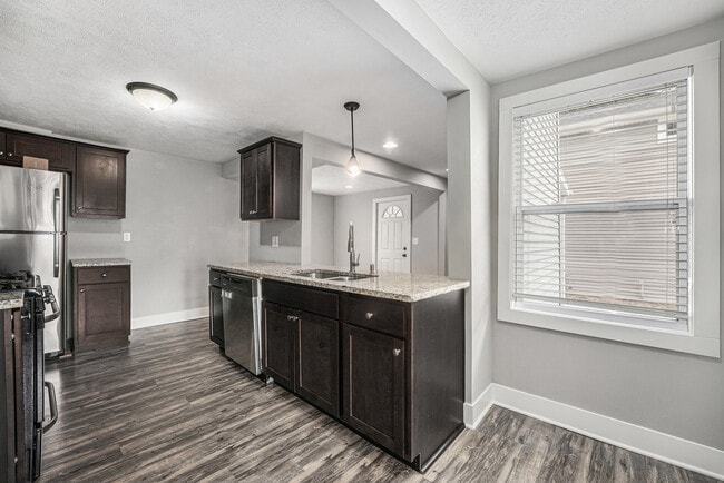 620 4th St NW in Grand Rapids, MI - Foto de edificio - Building Photo