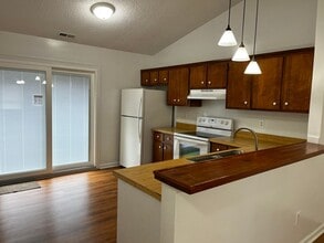 131 Twin Wood Dr in Havelock, NC - Building Photo - Building Photo