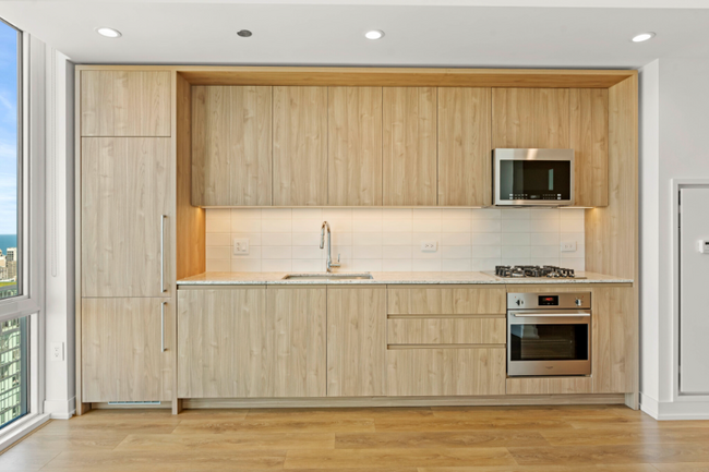 property at 222 W Hill St