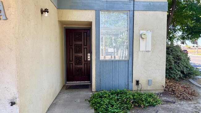 40 N 19th Ave in Lemoore, CA - Building Photo - Building Photo