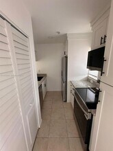 910 Twin Lakes Dr in Coral Springs, FL - Building Photo - Building Photo