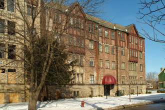 Hazelwood Apartments in Detroit, MI - Foto de edificio - Building Photo