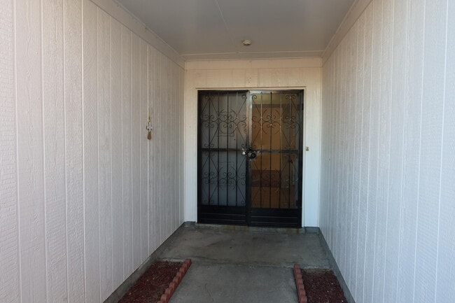 3409 Guthrie St in El Paso, TX - Foto de edificio - Building Photo