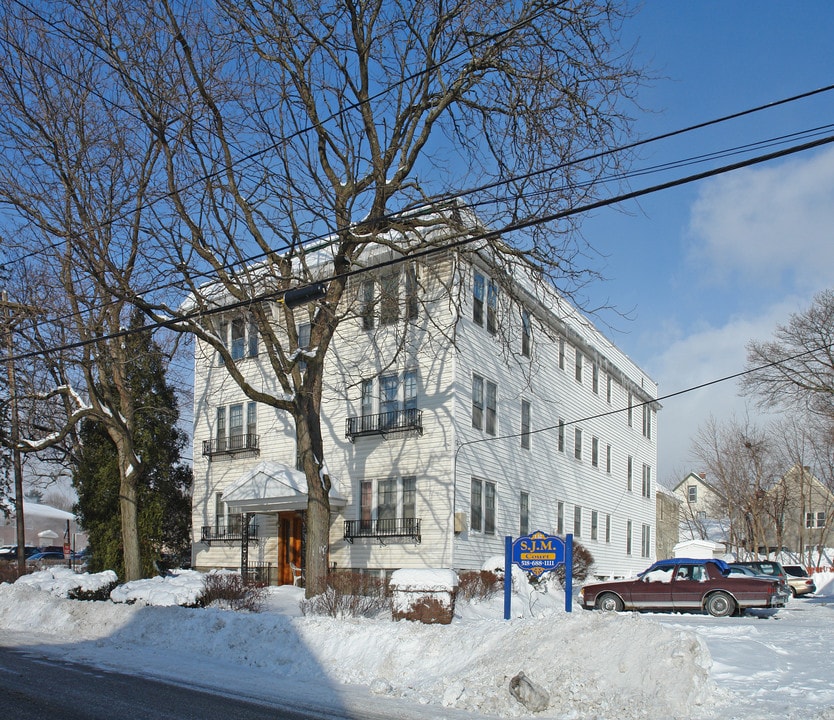 136 Glen Ave in Schenectady, NY - Foto de edificio