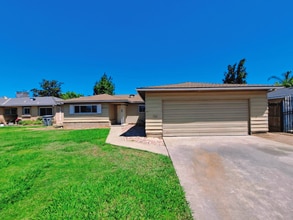 3935 E Donner Ave in Fresno, CA - Building Photo - Building Photo