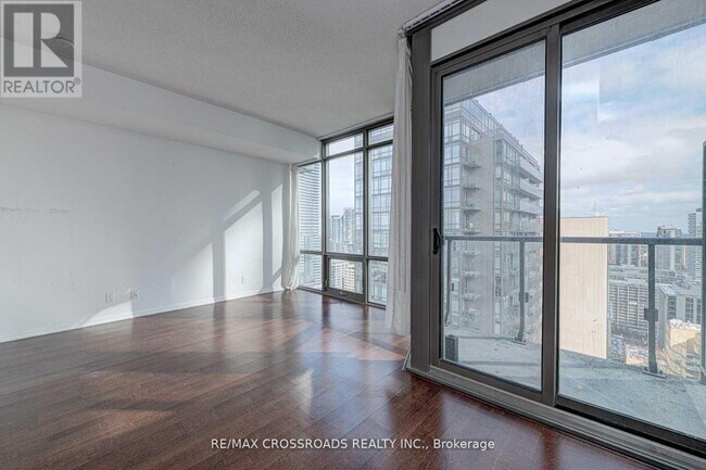 property at 832-3832 Bay St.