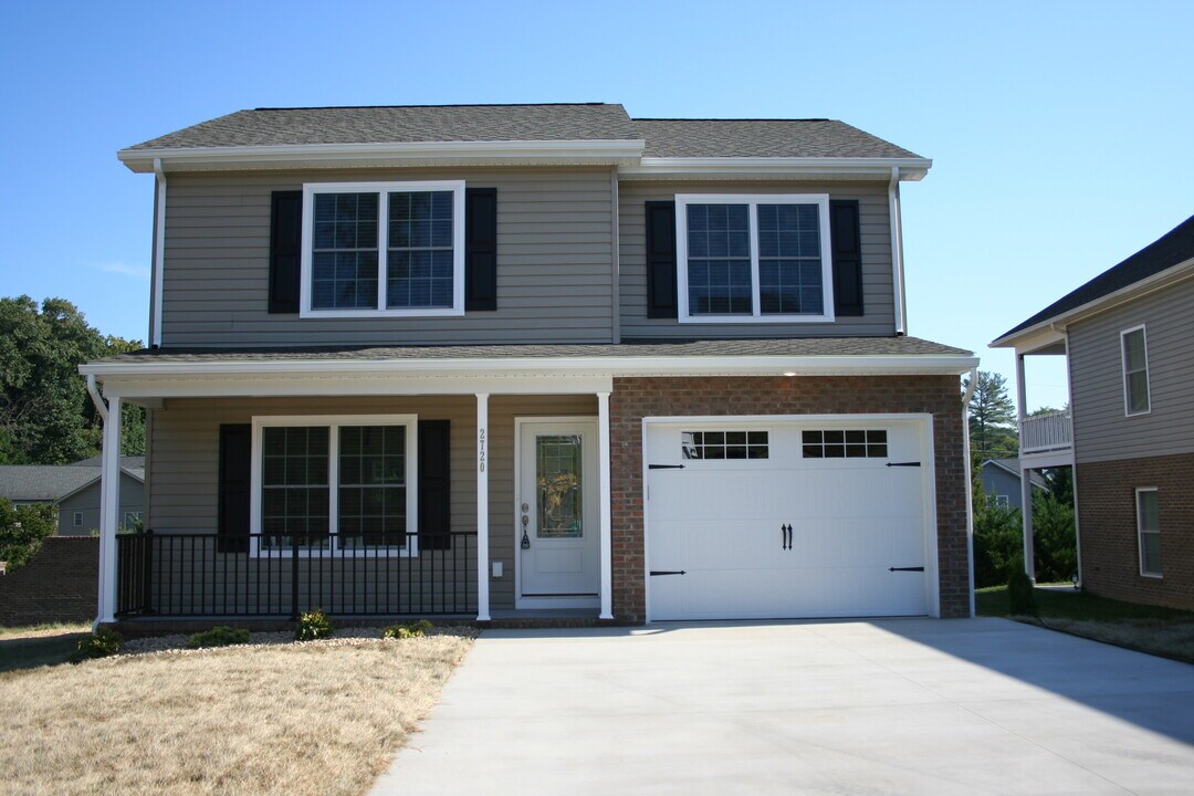 2720 Dorval Rd in Harrisonburg, VA - Building Photo