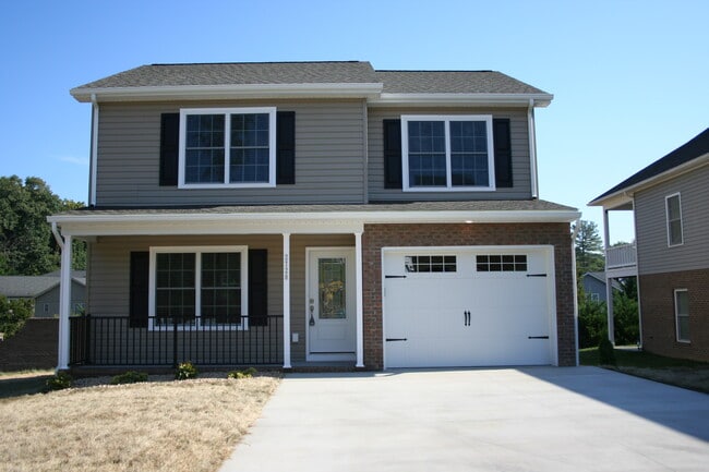 property at 2720 Dorval Rd