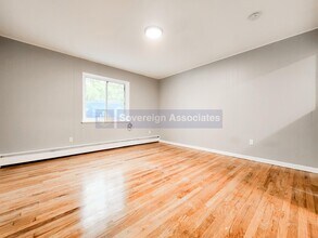 481 Christian Herald Rd in Valley Cottage, NY - Building Photo - Building Photo