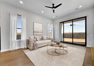 7200 Cordoba Dr in Austin, TX - Building Photo - Building Photo