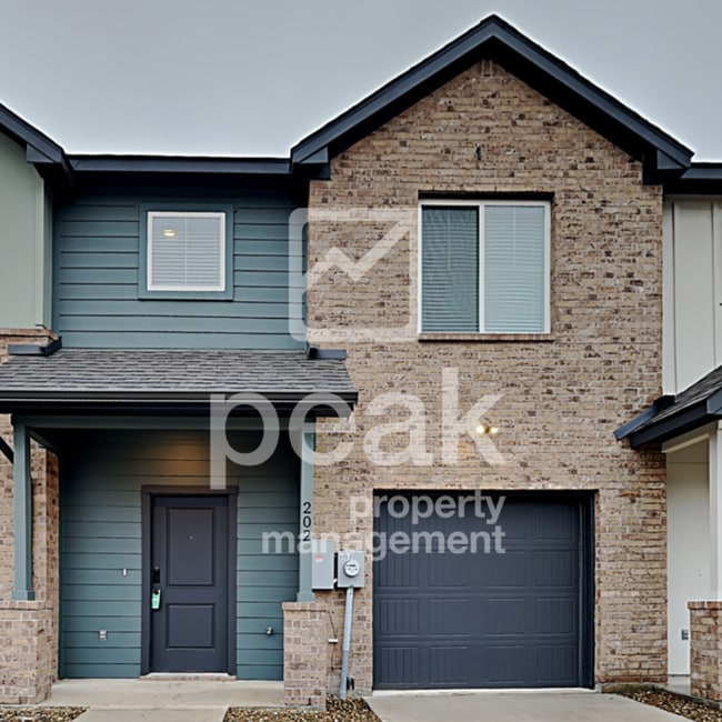 property at 1703 Magnolia Ln