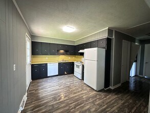 821 Glendale Rd in Murray, KY - Foto de edificio - Building Photo