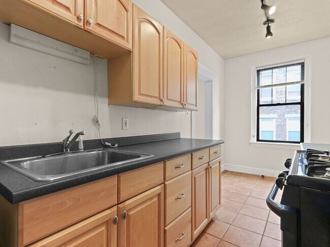 64 Queensberry St in Boston, MA - Foto de edificio - Building Photo