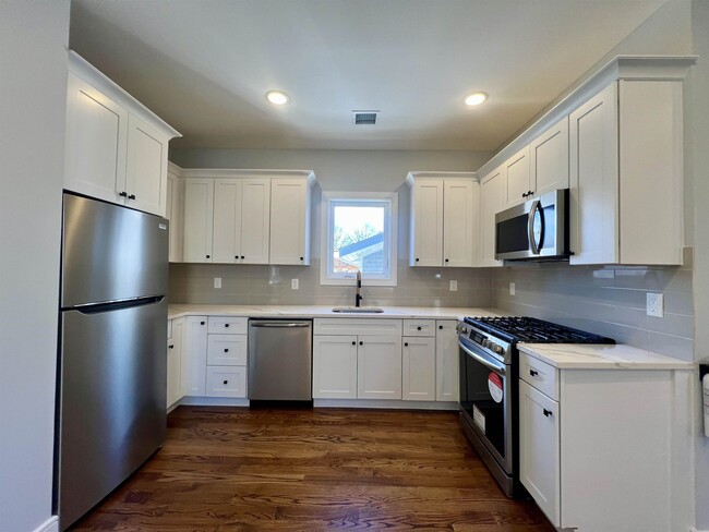 46 Tuttle St in Wallington, NJ - Building Photo - Building Photo
