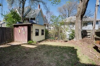 387 Huron Ave in Cambridge, MA - Foto de edificio - Building Photo