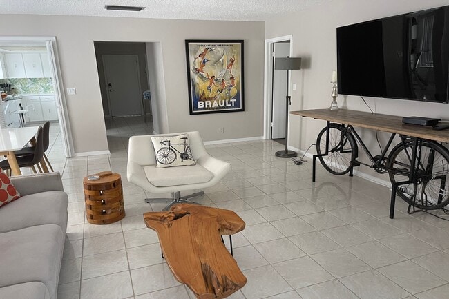 6 Lucerne Ave in Lake Worth Beach, FL - Building Photo - Building Photo