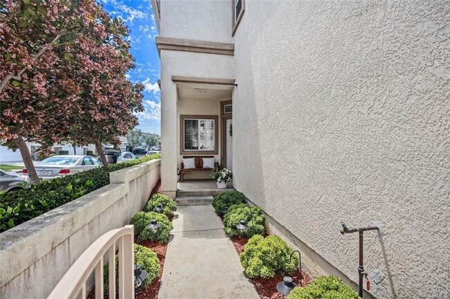 8 Quebec in Aliso Viejo, CA - Building Photo - Building Photo