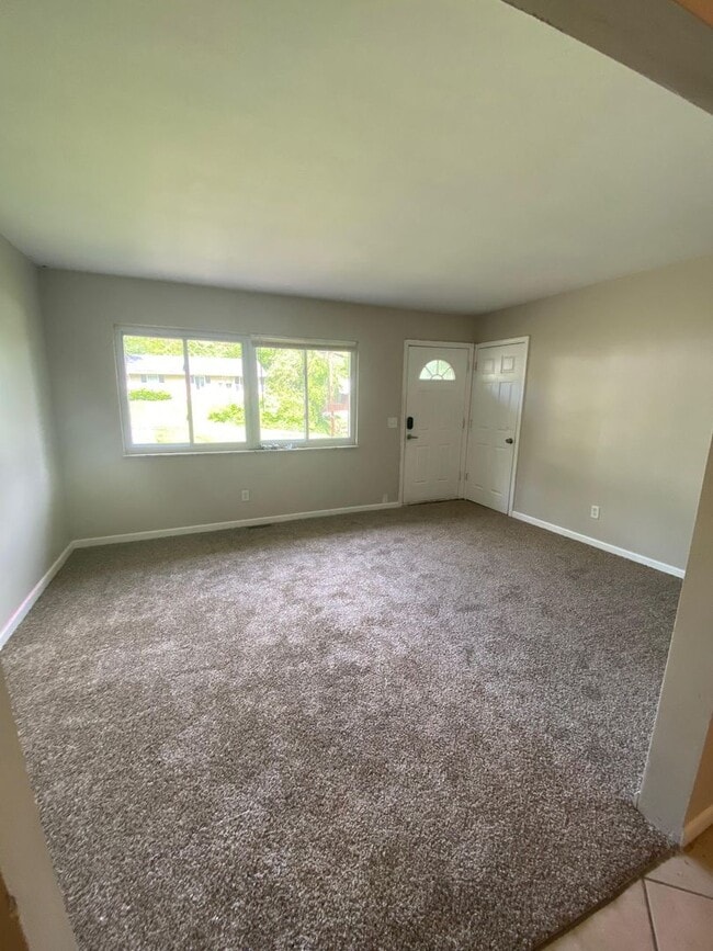 2740 Baker Ave in Cincinnati, OH - Building Photo - Building Photo