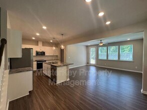 227 Royal Star Wy in Garner, NC - Building Photo - Building Photo