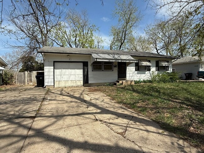 property at 630 SE 35th Terrace